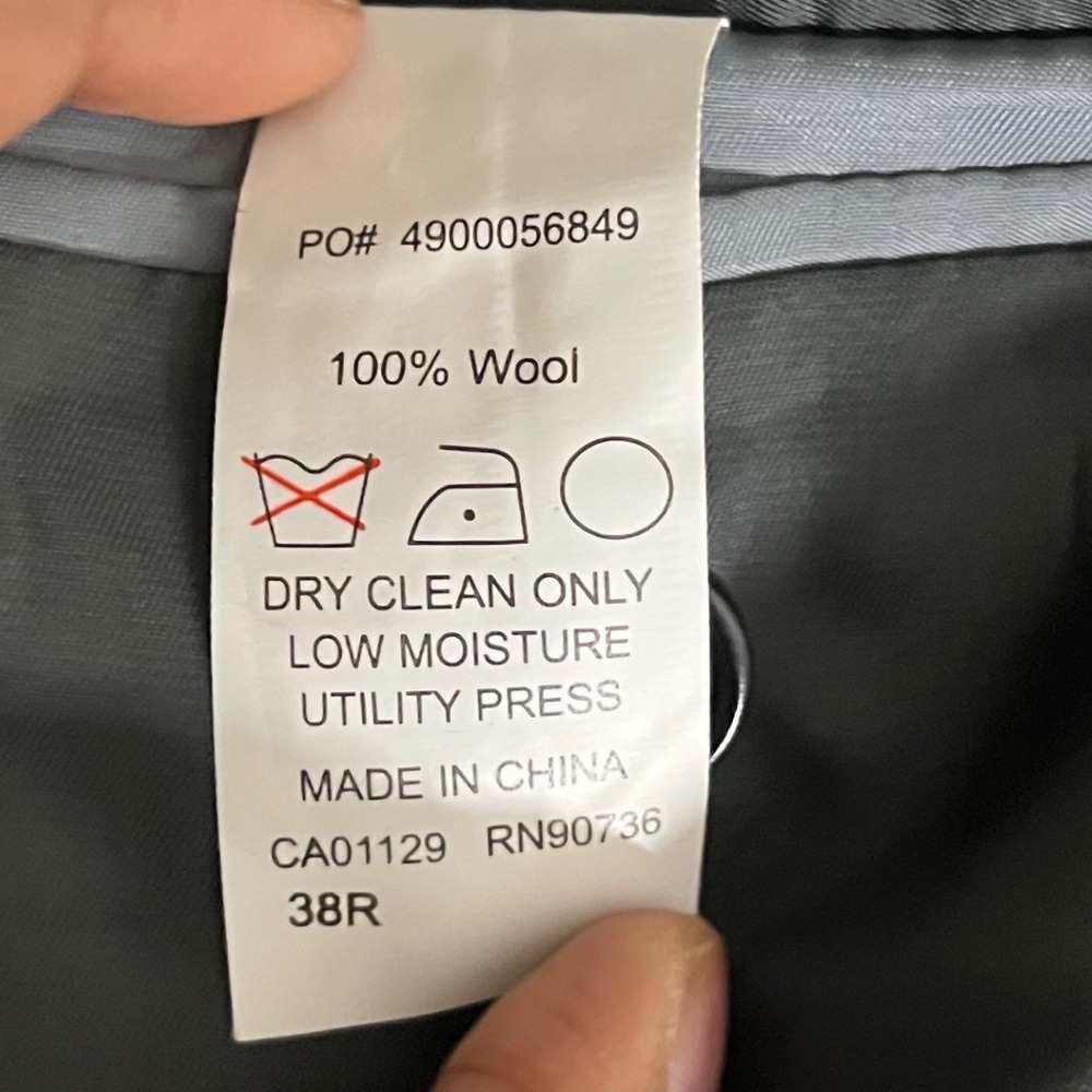 Tallia Suit Mens 38R 34x35 Charcoal Grey Plaid 100% Wool 2-Button Notch Lapel - Picture 5 of 6